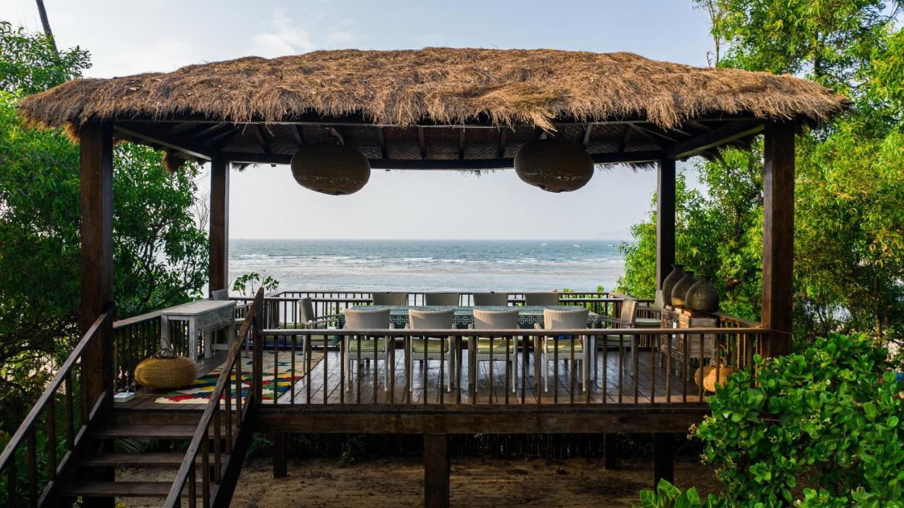 Saffronstays Stella Maris - Luxury Beach Front Villa Near Redi Beach Querim Exterior photo