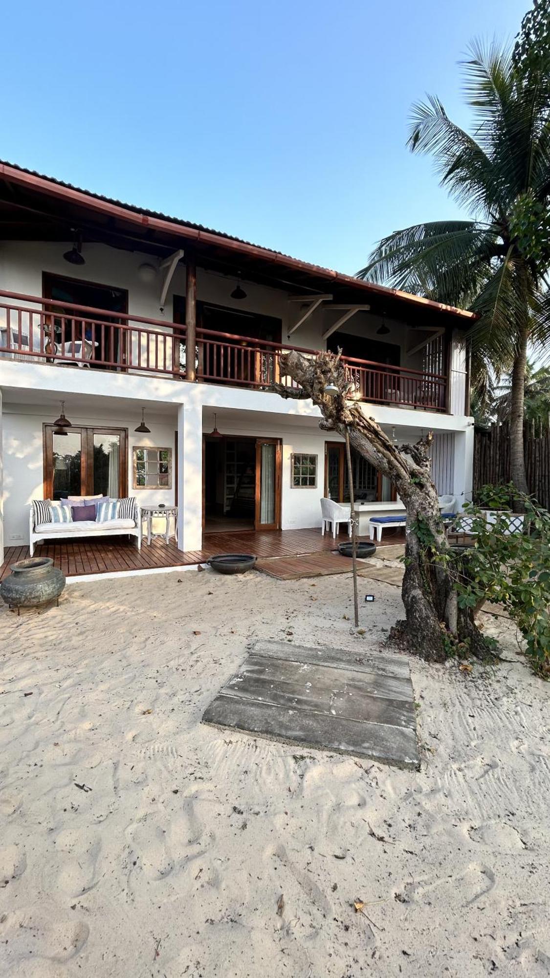 Saffronstays Stella Maris - Luxury Beach Front Villa Near Redi Beach Querim Exterior photo