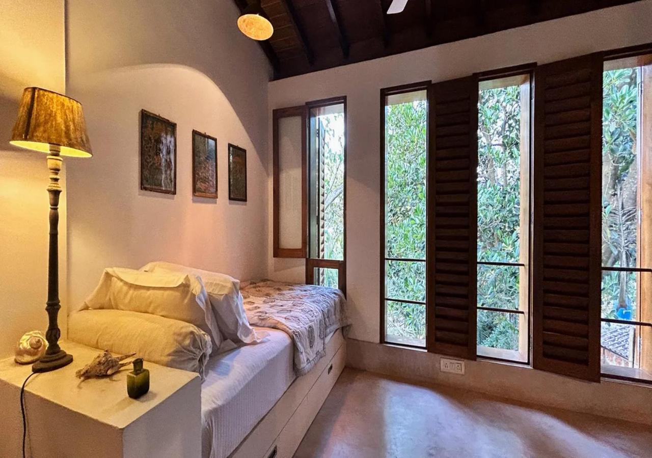 Saffronstays Stella Maris - Luxury Beach Front Villa Near Redi Beach Querim Exterior photo